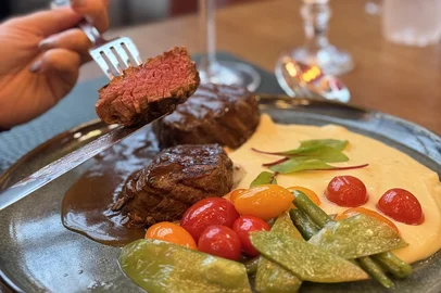 Gramado, Cinema Paradiso, carne, vinho, destemperados<!-- NICAID(16063245) -->
