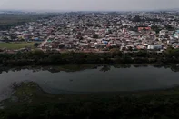 Porto Alegre, RS, BrasilUm ano após a enchente de 2024 Porto Alegre segue sem sistema de defesa contra inundações. Três das 14 comportas que deveriam compor o sistema de barreira de água do cais estão abertas e sem condições de operação. Na zona norte o bairro sarandi ainda não conta com a elevação do dique compatível com a nova cota de inundação. na foto: Dique do SarandiLocal: Porto Alegre<!-- NICAID(16023350) -->