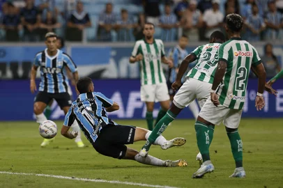 GAUCHÃO  PORTO ALEGRE, RS, BRASIL, 22-02-2025 - Grêmio e Juventude se enfrentam pelo jogo de ida da semifinal do Campeonato Gaúcho 2025, na Arena, em Porto Alegre. Foto: Mateus Bruxel / Agência RBS<!-- NICAID(15982113) -->