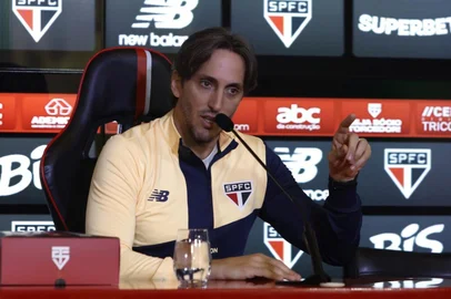 Luis Zubeldía na sua apresentação como treinador do São Paulo.<!-- NICAID(15741697) -->