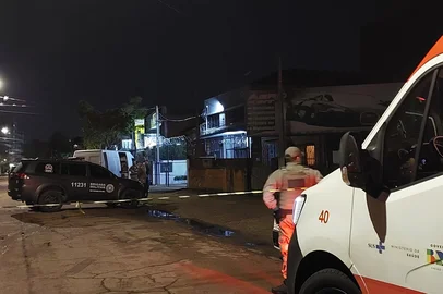 PORTO ALEGRE, RS, BRASIL - 26/05/2025 - Pai atira no próprio filho no bairro Floresta, em Porto Alegre<!-- NICAID(16046388) -->