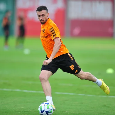 O meio-campista Gustavo Campanharo participa de treino do Inter no CT Parque Gigante.<!-- NICAID(15408750) -->