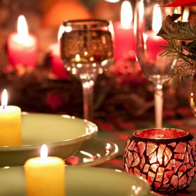 velas , jantar , luz de velas , decoração , romance , romântico, casal, dia dos namorados<!-- NICAID(11422104) -->