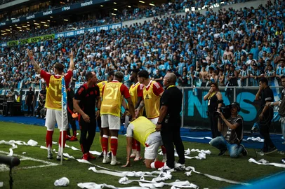 PORTO ALEGRE, RS, BRASIL, 08/03/2025- Gre-Nal 445: Grêmio e Inter se enfrentam pelo jogo de ida da final do Gauchão na Arena. Foto: Renan Mattos / Agencia RBS<!-- NICAID(15991391) -->