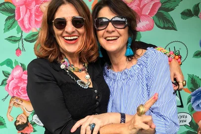 Dione e Jaqueline Vasconcellos, sócias da Lola, empresa de produtos para cabelos<!-- NICAID(16064394) -->
