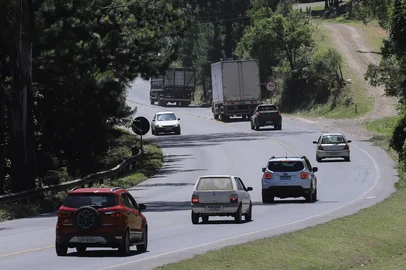 CAXIAS DO SUL, RS, BRASIL. 19-12-2025. Feriadão de Natal deve levar mais de 50 mil carros na estrada da Rota do Sol em direção ao litroal.<!-- NICAID(16190558) -->