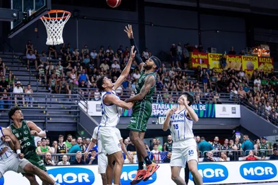 Jeremy Hollowell, NBB, União Corinthians