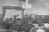 Em edição de 1937 da Revista do Globo, estúdios da Rádio Farroupilha na Rua Duque de Caxias<!-- NICAID(16078552) -->