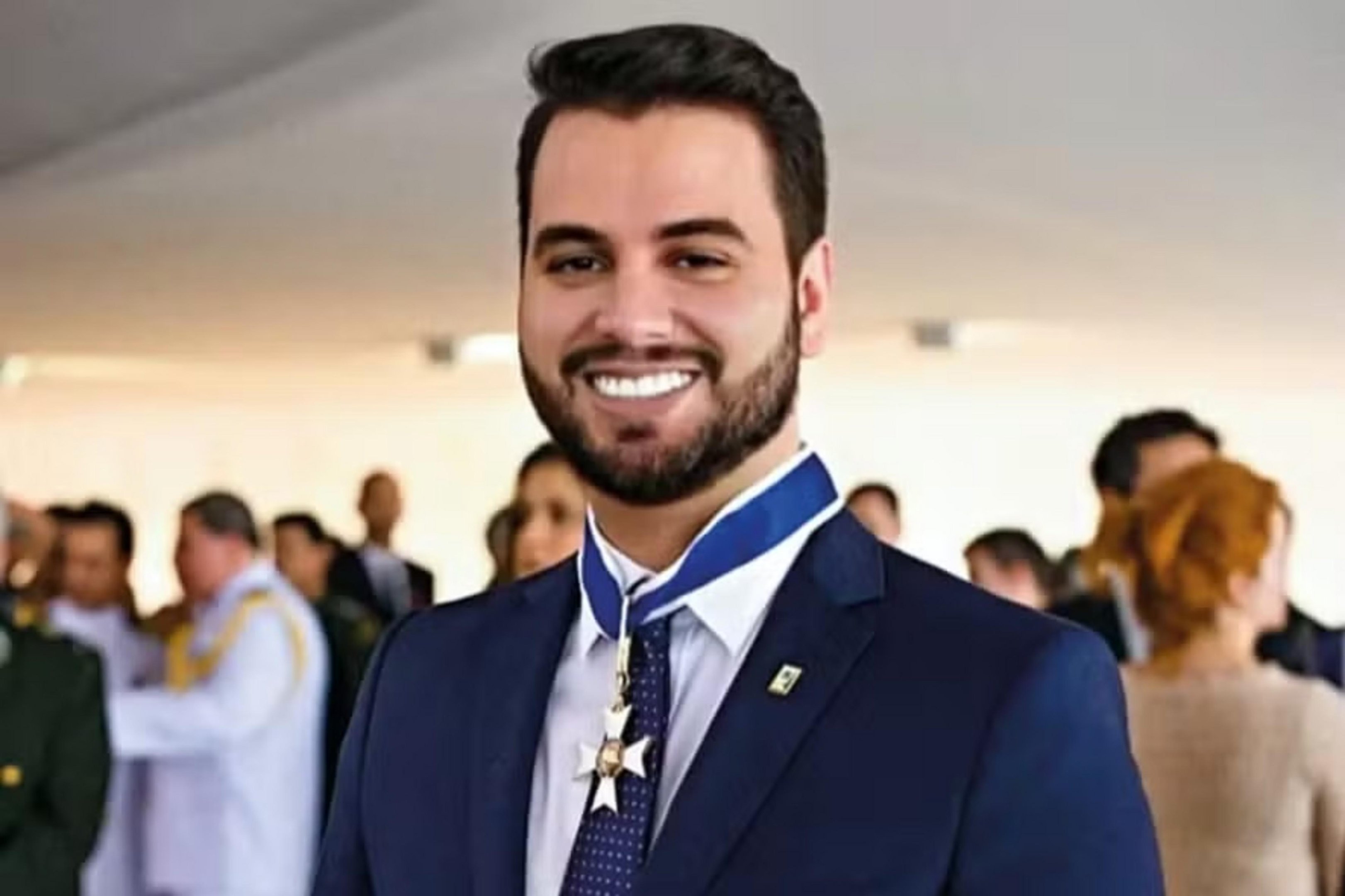 Ex-assessor de Bolsonaro Filipe Martins &eacute; preso no Paran&aacute;