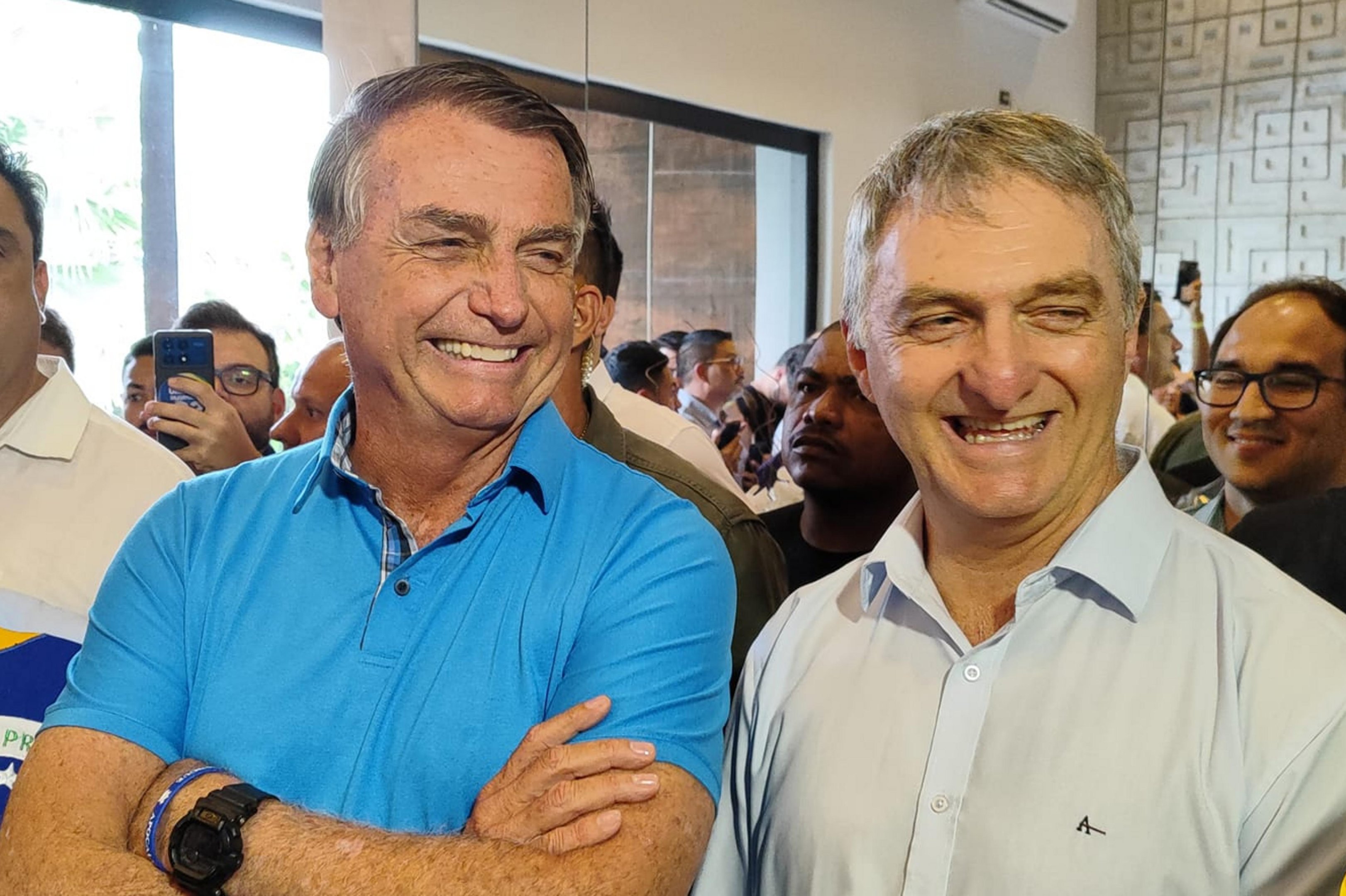 Irm&atilde;o de Bolsonaro tenta sacar pr&ecirc;mio da Mega da Virada, mas descobre que valor j&aacute; havia sido resgatado