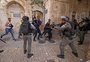 Como crise política, religião, História e pandemia se articulam para trazer violência de volta a israelenses e palestinos