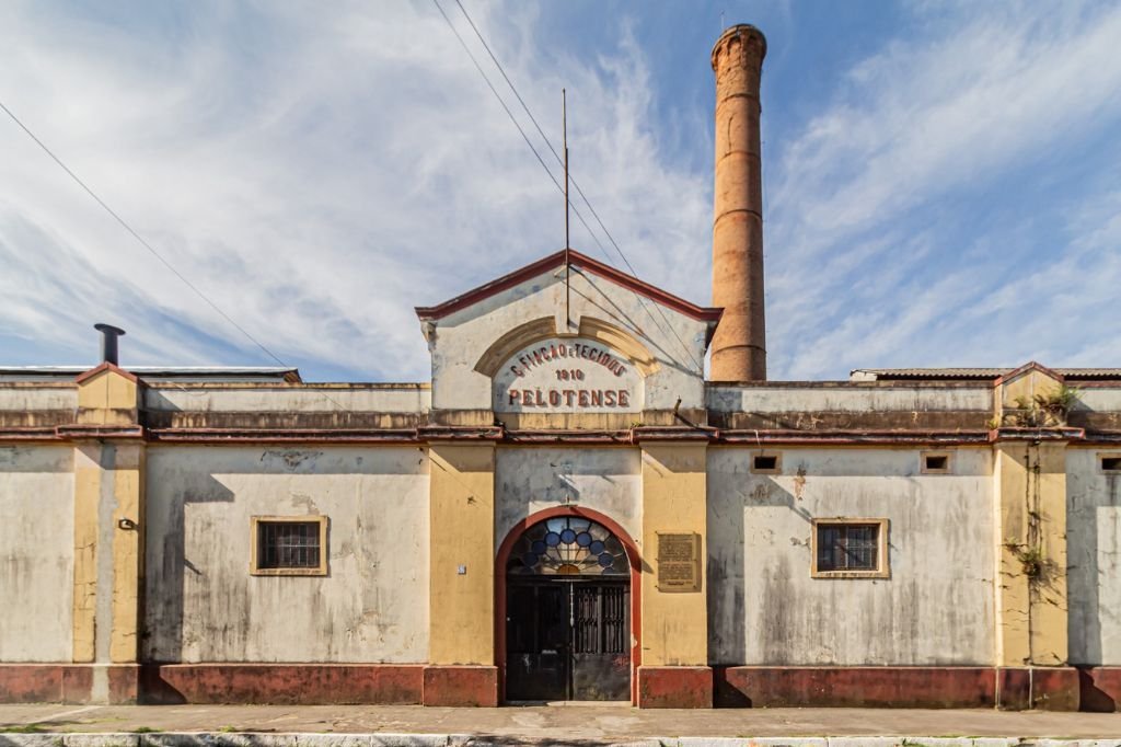 Marco da industrializa&ccedil;&atilde;o, pr&eacute;dio da Fia&ccedil;&atilde;o e Tecidos Pelotense est&aacute; &agrave; venda
