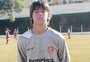 Liverpool divulga documentário de Alisson com fotos do goleiro com a camisa do Inter