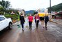 Voluntários de diferentes cidades ajudam na limpeza e reconstrução de Santa Tereza