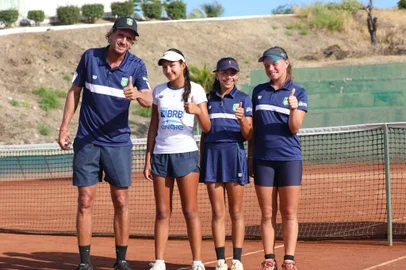 Ivan Cressoni, Gabriela Bettoni, Eduarda Gomes e Flávia Cherobim, tênis. Brasil sub 14