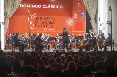 Orquestra da Ulbra sob regência de Tiago Flores<!-- NICAID(15388224) -->
