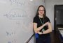 Conheça a professora da Serra que ficou entre os 20 medalhistas de ouro em Olímpiada de Matemática
