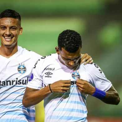 Gremio x AraguaRS - FUTEBOL/CONMEBOL SULAMERICANA 2021 /GREMIO X ARAGUA - ESPORTES - Lance da partida entre Gremio e Aragua disputada na noite desta quinta-feira, no estÃ¡dio UniversitÃ¡rio de Caracas, valida pela Sulamericana 2021. FOTO: LUCAS UEBEL/GREMIO FBPAEditoria: SPOLocal: CaracasIndexador: Lucas UebelSecao: futebolFonte: Gremio.netFotógrafo: Gremio x Aragua<!-- NICAID(14789051) -->
