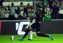 Grêmio encaminha contratação de João Lucas e prepara nova oferta por Marlon