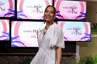 Sabrina Sato em Minha Mãe com Seu Pai<!-- NICAID(16019838) -->