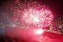 Torres tem festa da virada com fogos, balões iluminados e grande número de pessoas  <!-- NICAID(14980803) -->