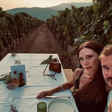 David Beckham publica ao foto de Victoria Beckham e é questionado pela esposa.<!-- NICAID(15821321) -->