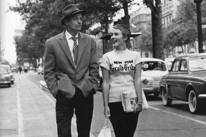 Jean-Paul Belmondo e Jean Seberg atuando no filme de Jean-Luc Godard , Acossado .#PÁGINA: 4Material não veio Fotógrafo: não consta<!-- NICAID(631195) -->