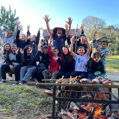 Projeto cultural O resgate da tradição gaúcha através do carvão, de Caxias do Sul. Oficina de costumes gaúchos com Anilto Caureo<!-- NICAID(15470919) -->