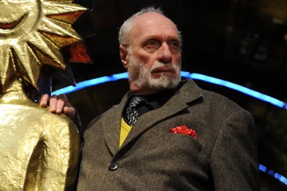 38º Festival de Cinema de Gramado -   Paulo Cesar Pereio é homenageado com trofeu Oscarito<!-- NICAID(5454800) -->