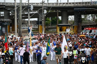 Porto Alegre, RS, Brasil, 22/01/2023 - Procissão leva imagem de Nossa Senhora dos Navegantes do Santuário de Navegantes até a Igreja do Rosário. - Foto: Jonathan Heckler/Agência RBS<!-- NICAID(15328229) -->