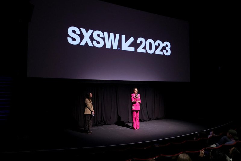 "Bloody Hell" - 2023 SXSW Conference and FestivalsAUSTIN, TEXAS - MARCH 13: (L-R) SXSW Programmer Lindsey Ashley and Director Molly McGlynn introduce the "Bloody Hell" world premiere during 2023 SXSW Conference and Festivals at Stateside Theater on March 13, 2023 in Austin, Texas.   Michael Loccisano/Getty Images for SXSW/AFP (Photo by Michael loccisano / GETTY IMAGES NORTH AMERICA / Getty Images via AFP)Editoria: ACELocal: AustinIndexador: MICHAEL LOCCISANOSecao: culture (general)Fonte: GETTY IMAGES NORTH AMERICAFotógrafo: CONTRIBUTOR<!-- NICAID(15378570) -->