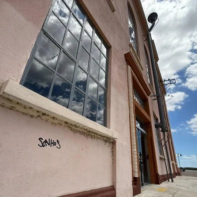 Recém reformada, Usina do Gasômetro é pichada. Foto:Jocimar Farina/Agência RBS<!-- NICAID(16180246) -->