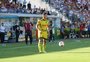 Após fechar com laterais, Grêmio ainda mira zagueiros e atacantes no mercado