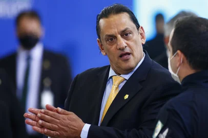 BRAZIL-POLITICS-BOLSONARO-WASSEFBrazilian Frederick Wassef, lawyer of President Jair Bolsonaro, attends the inauguration ceremony of the Minister of Communications Fabio Farias, at Planalto Palace in Brasilia, Brazil, June 17, 2020. (Photo by Sergio LIMA / AFP)Editoria: POLLocal: BrasíliaIndexador: SERGIO LIMASecao: politics (general)Fonte: AFPFotógrafo: STR<!-- NICAID(14525852) -->