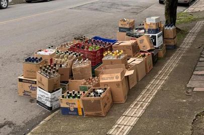 Homem que produzia bebidas adulteradas há 30 anos, é preso em Bento Gonçalves<!-- NICAID(15836525) -->