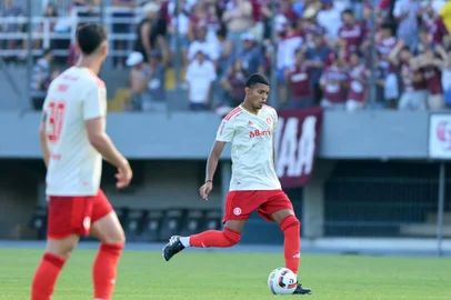 Matheus Dias, Internacional