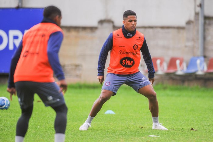 Caxias não poderá contar com três jogadores emprestados pelo Grêmio na  final do Gauchão - RDCTV - Rede Digital de Comunicação