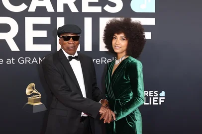 LOS ANGELES, CALIFORNIA - FEBRUARY 02: (L-R) Milton Nascimento and Esperanza Spalding attend the 67th Annual GRAMMY Awards on February 02, 2025 in Los Angeles, California.   Matt Winkelmeyer/Getty Images for The Recording Academy/AFP (Photo by Matt Winkelmeyer / GETTY IMAGES NORTH AMERICA / Getty Images via AFP)<!-- NICAID(15967957) -->