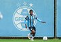 Wesley Costa pede desculpas para a torcida do Grêmio por erro em gol do São Paulo