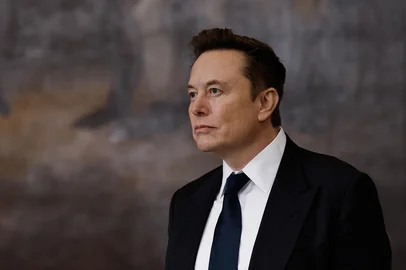 Tesla and SpaceX CEO Elon Musk arrives for the inauguration ceremony before Donald Trump is sworn in as the 47th US President in the US Capitol Rotunda in Washington, DC, on January 20, 2025. (Photo by Chip Somodevilla / POOL / AFP)Editoria: POLLocal: WashingtonIndexador: CHIP SOMODEVILLASecao: electionFonte: POOLFotógrafo: STR<!-- NICAID(15957321) -->