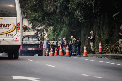 Uma operação contra a perturbação do sossego público recolheu catorze na noite de terça-feira (10), em Caxias do Sul.<!-- NICAID(15863463) -->