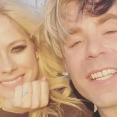 Avril Lavigne e Mod Sun se separam, diz portal<!-- NICAID(15356383) -->