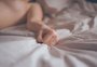 Por que as mulheres ainda fingem orgasmo? Sexóloga dá dicas para chegar lá