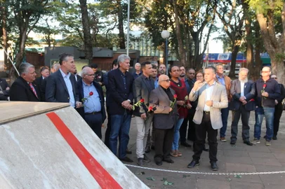 Líderes do PDT homenageiam Getúlio Vargas, em São Borja.<!-- NICAID(15519911) -->