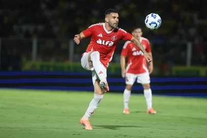 MIRASSOL, SP, BRASIL, 15-10-2025: Mirassol vs Internacional pelo Brasileirão Série A 2025. Foto: Ricardo Duarte/SC Internacional/DivulgaçãoIndexador: ricardo duarte<!-- NICAID(16147290) -->