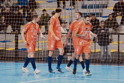 Passo Fundo Futsal jogando em Tapera<!-- NICAID(16284246) -->