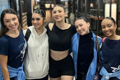 Bailarimas disputam concurso de dança na Itália<!-- NICAID(15807368) -->