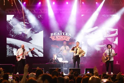 Grupo se apresenta no Bamboo Bar em noite que também terá tributo a Barão Vermelho com a banda Carne Crua. Ingressos podem ser adquiridos no local por R$ 35.O The Beatles no Acordeon está realizando uma série de shows em alusão aos dez anos de trajetória comemorados no mês de março. A próxima parada será nesta sexta-feira (29), com apresentação no Bamboo Bar, localizado ao lado do Bangalô, em Bento Gonçalves.A noite de celebração, que começa a partir das 20h, ainda terá tributo a Barão Vermelho, Cazuza e Frejat com a banda Carne Crua. Os ingressos estarão à venda no local por R$ 35.<!-- NICAID(15716370) -->