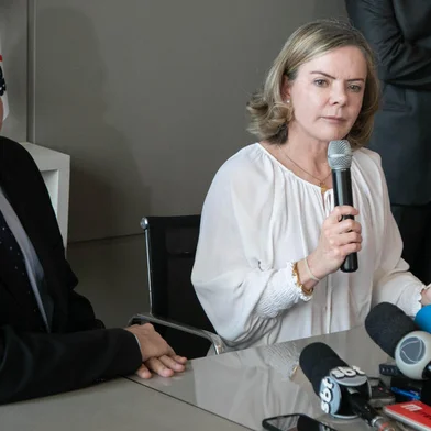 Coletiva de Imprensa Gleisi Hoffmann PT-PR e Baleia Rossi.<!-- NICAID(15258547) -->