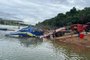 Helicóptero que caiu em Furnas é resgatado. Foto: Divulgação/Corpo de Bombeiros<!-- NICAID(15640932) -->